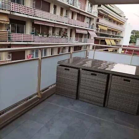 Emplacement De Premier Ordre En Bas Des Plages Et Des Commerces Lägenhet *